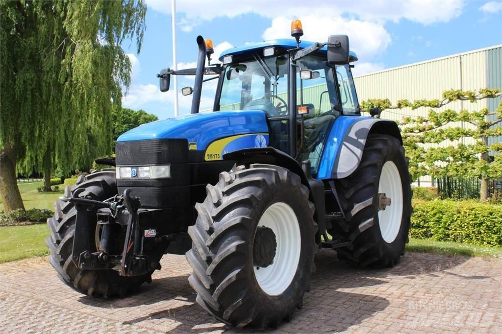 New Holland TM175 トラクター