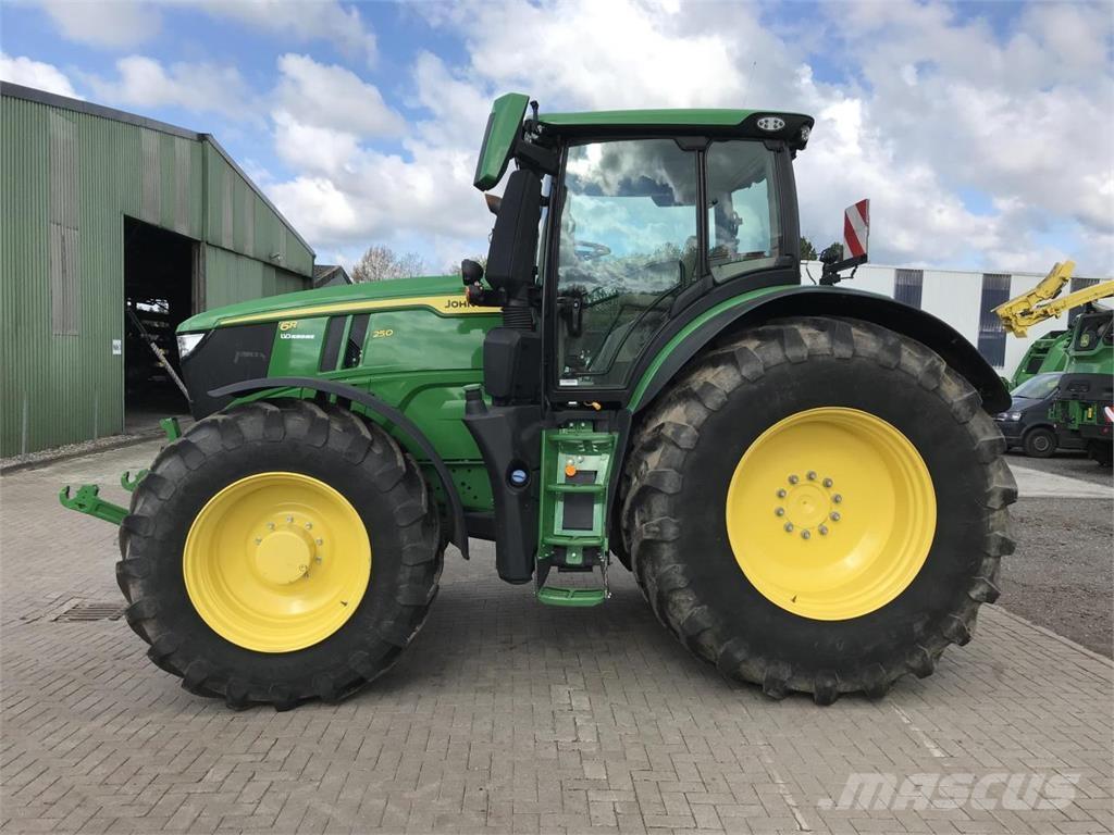 John Deere 6R 250 トラクター