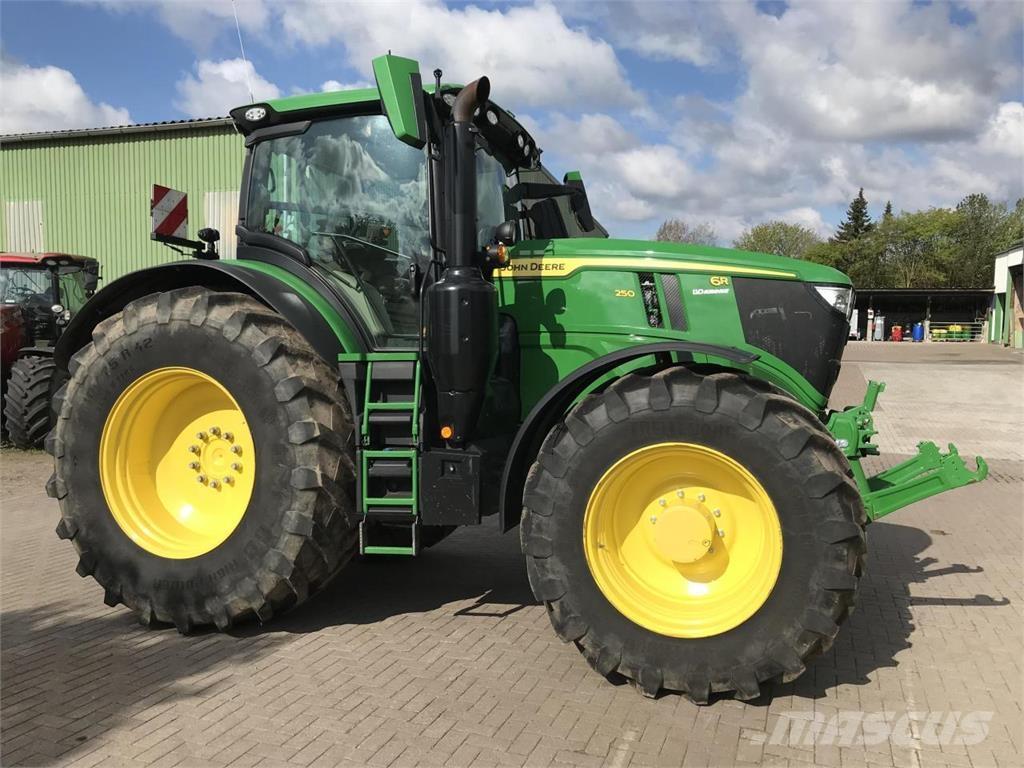 John Deere 6R 250 トラクター