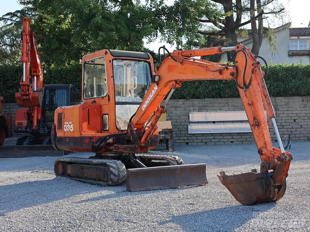 Doosan SOLAR035 ミニ油圧ショベル 7t以下（ミニユンボ・ミニディガー）