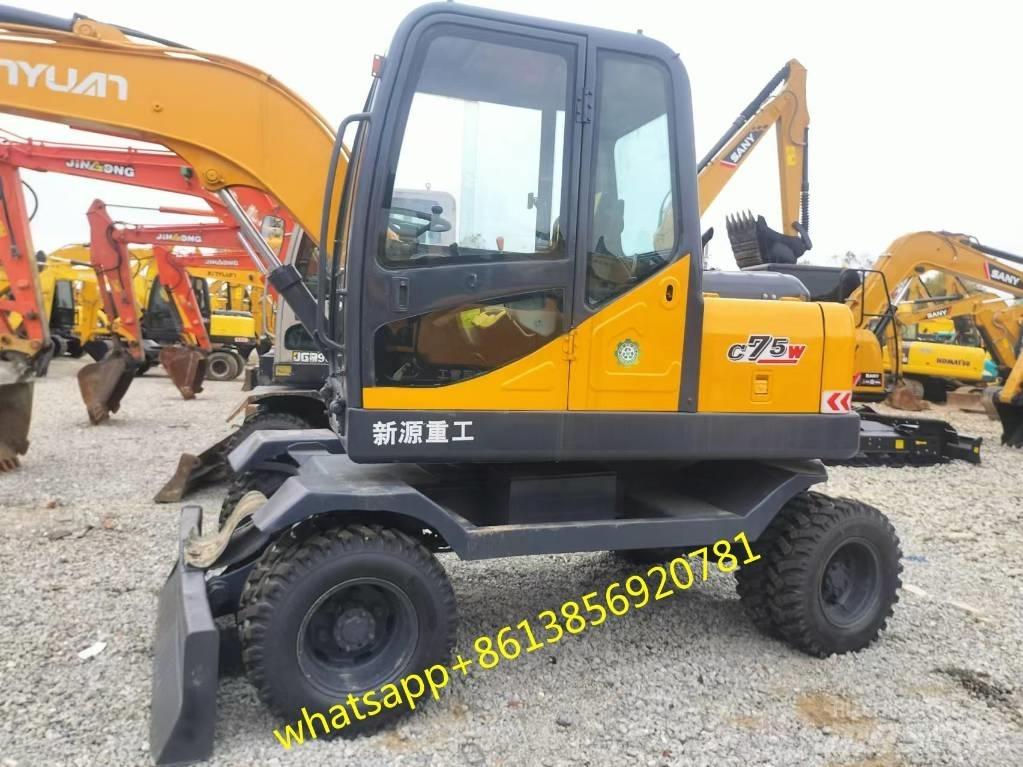 Xinyuan XYB75W 大型油圧ショベル12t以上（パワーショベル・ユンボ）
