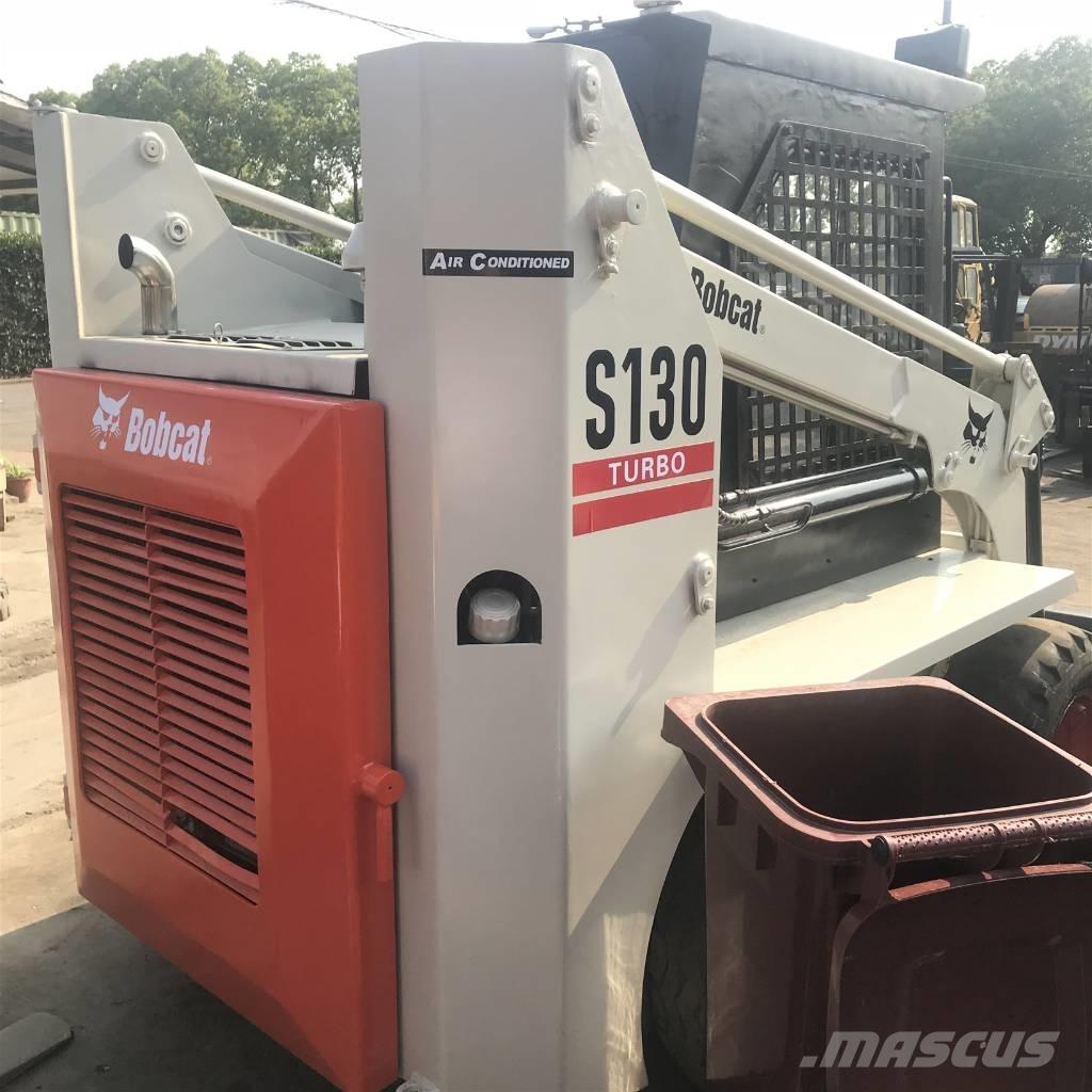 Bobcat S130 スキッドステアローダー