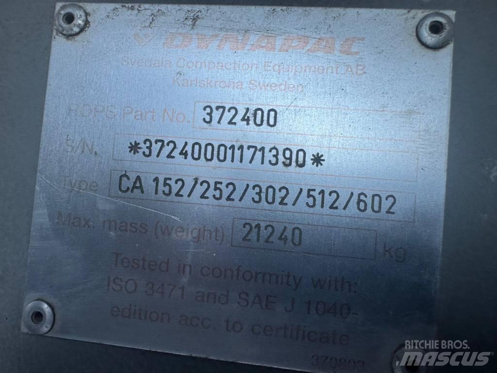 Dynapac CA 152 振動ローラ