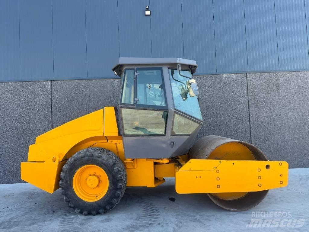 Dynapac CA 152 振動ローラ