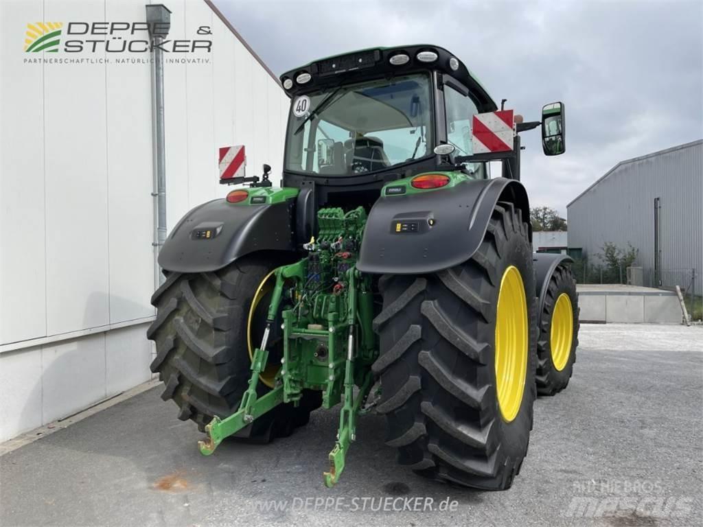 John Deere 6230R トラクター