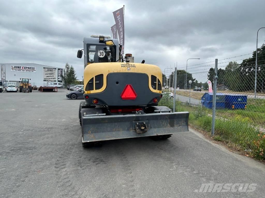 Wacker Neuson EW100 ホイール式油圧ショベル（パワーショベル・ユンボ・バックホー）