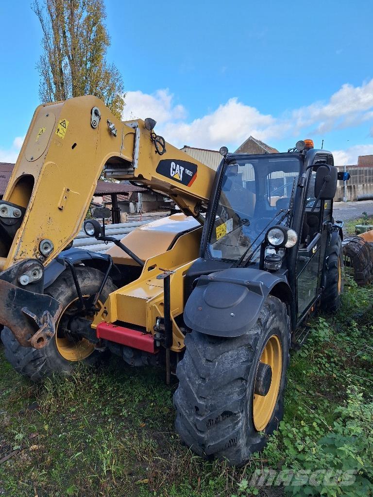 CAT TH 337 農業用テレハンドラー