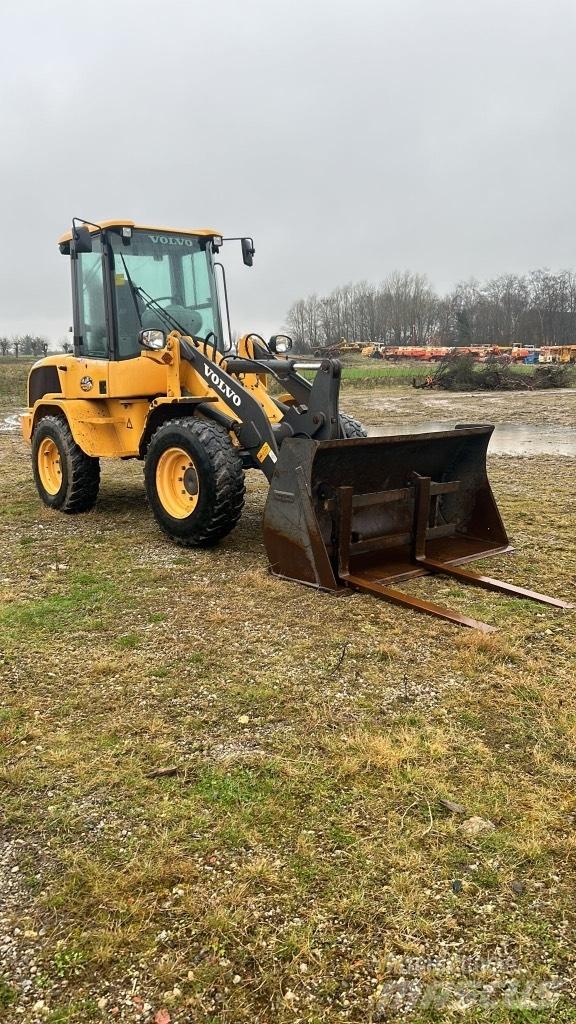 Volvo L 30 G ホイールローダー・タイヤショベル
