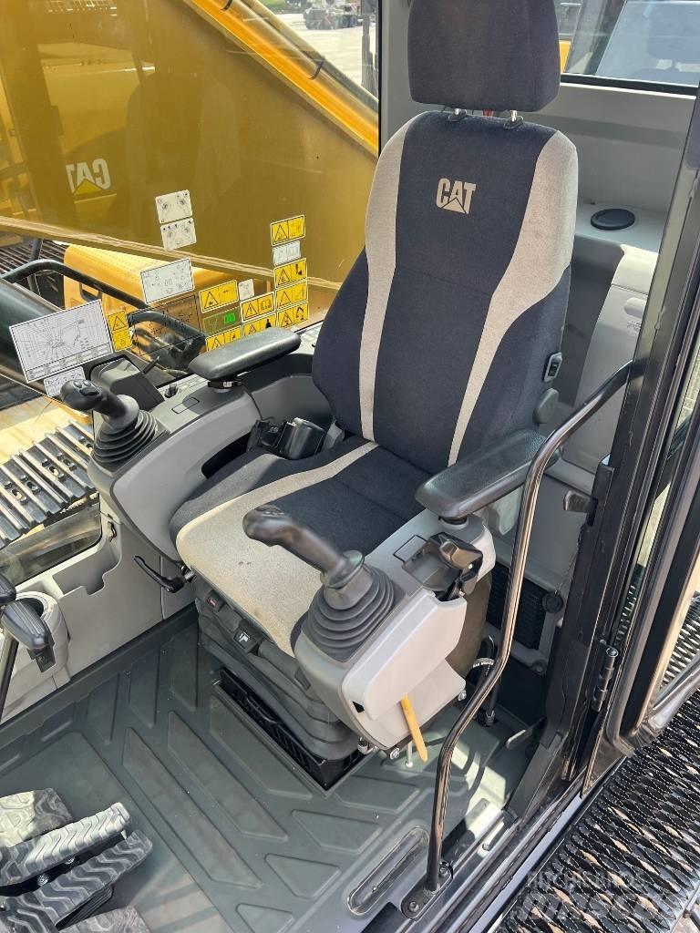 CAT MH336F 廃棄物／工業産廃処理機