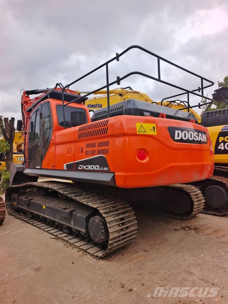 Doosan DX 300LC-9C 大型油圧ショベル12t以上（パワーショベル・ユンボ）