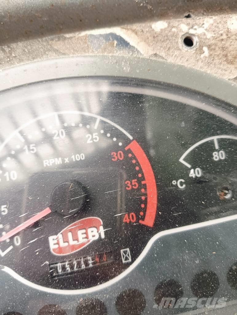 Faresin LEADER 2600 ミキサーフィーダー