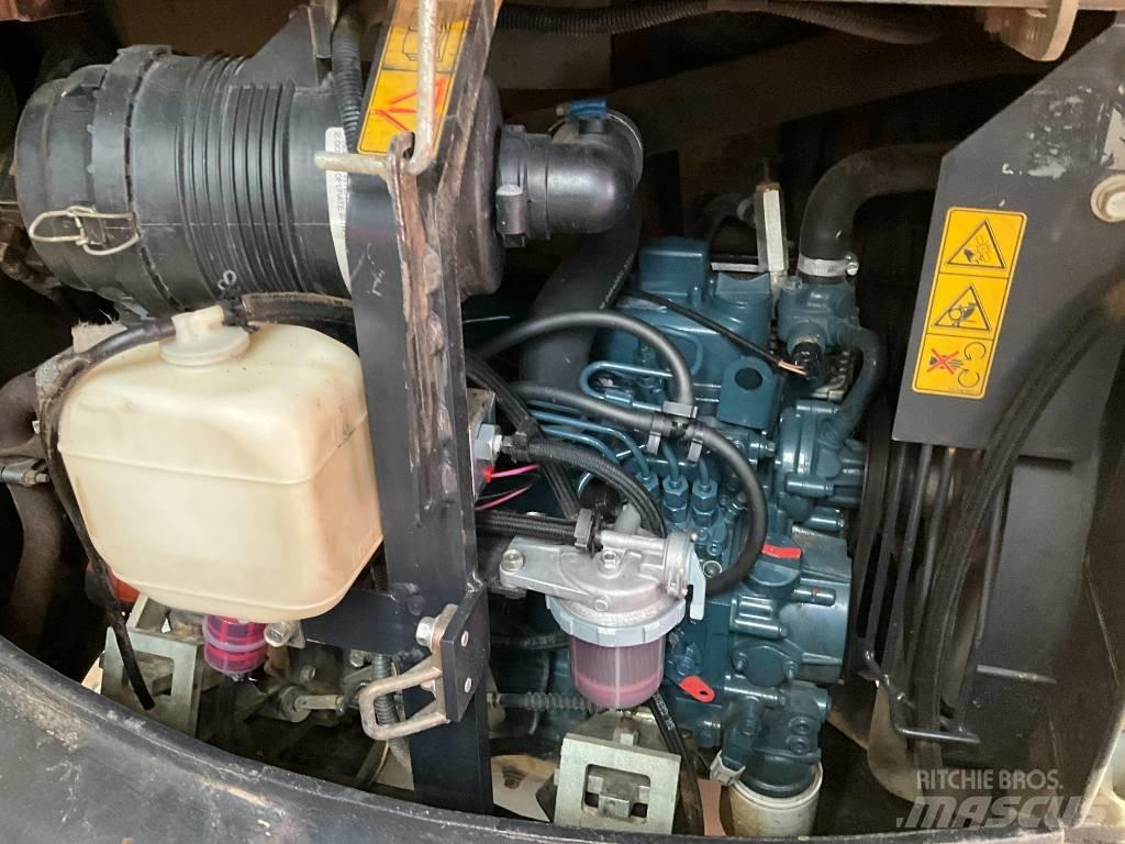 Kubota KX 61-3 ミニ油圧ショベル 7t以下（ミニユンボ・ミニディガー）