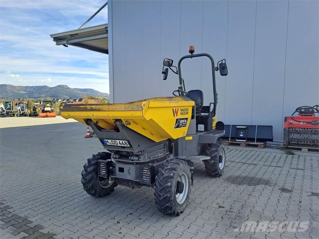 Wacker Neuson DW20 サイト　ダンプ