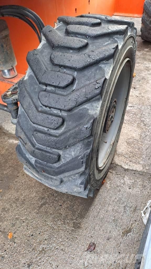 JLG 660 SJ ブームリフト　直伸型