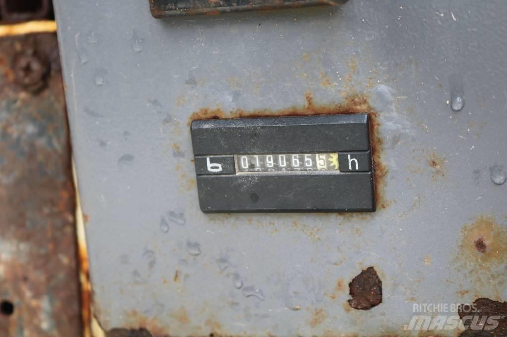 Liebherr HS 885 HD クローラクレーン