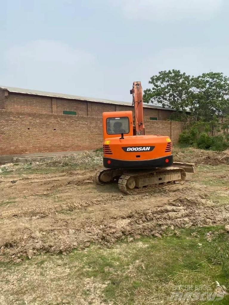 Doosan dx80-9C 大型油圧ショベル12t以上（パワーショベル・ユンボ）