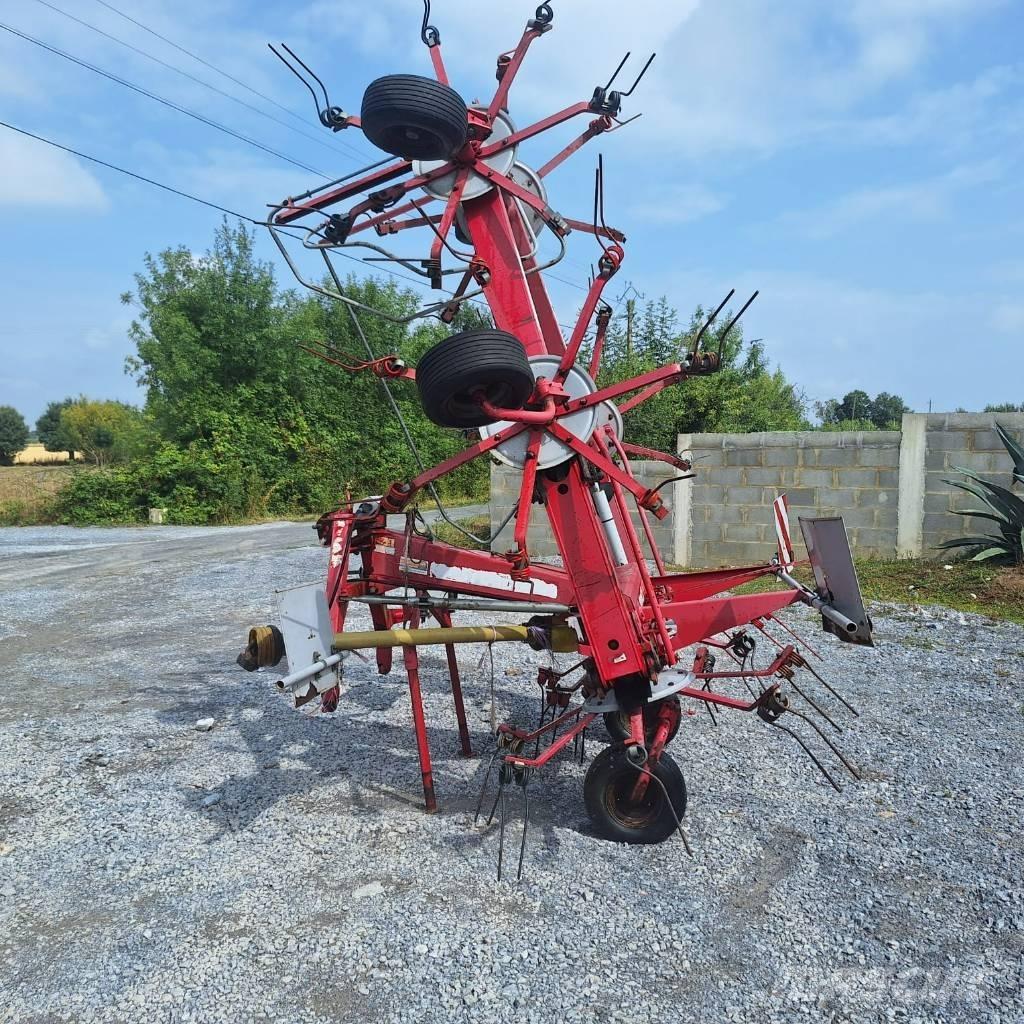 Kverneland Z765 テッダー・テッダーレーキ