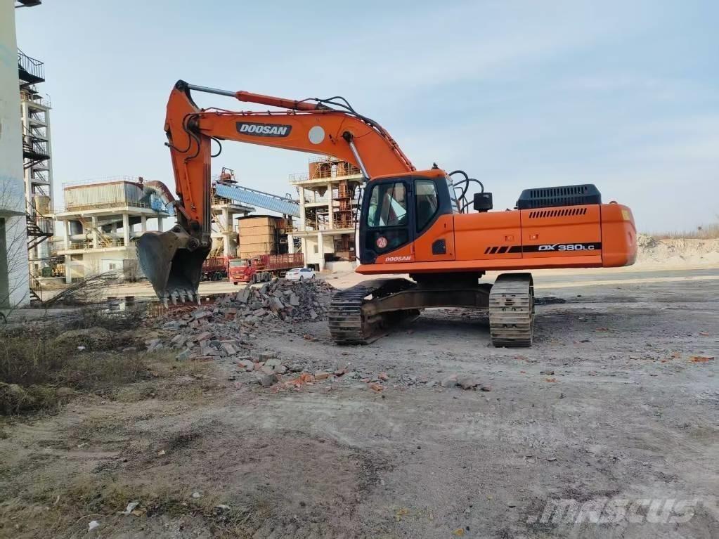 Doosan DX 380 LC 大型油圧ショベル12t以上（パワーショベル・ユンボ）