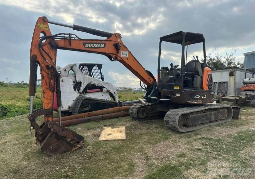 Doosan DX50 大型油圧ショベル12t以上（パワーショベル・ユンボ）