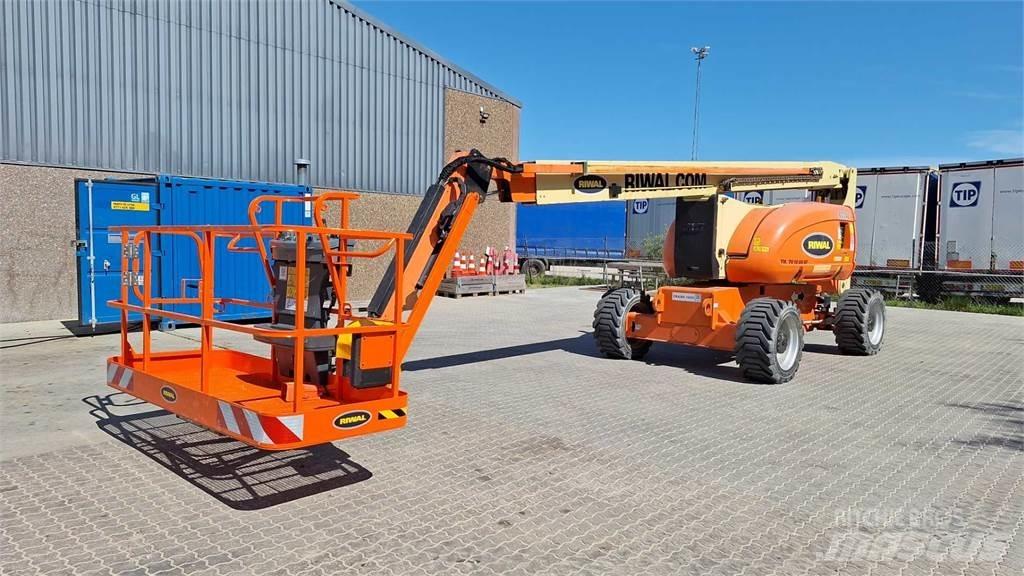 JLG 800AJG ブームリフト　屈伸型
