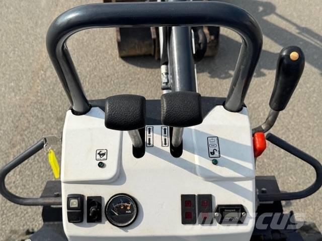 Bobcat E 10z ミニ油圧ショベル 7t以下（ミニユンボ・ミニディガー）