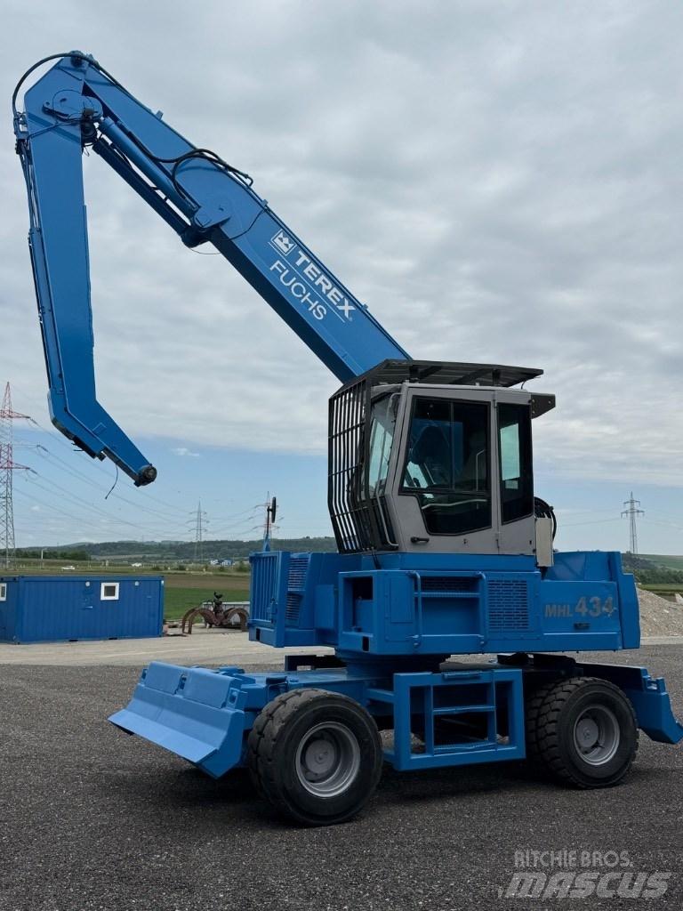 Fuchs MHL 434 廃棄物／工業産廃処理機