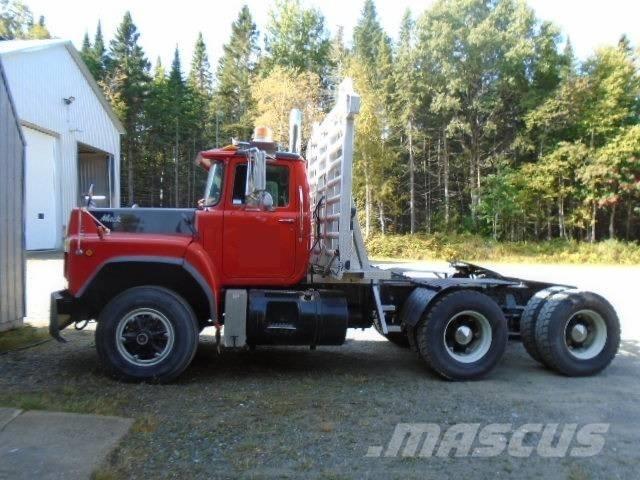 Mack RB 688 S 中古トラクターヘッド | トレーラーヘッド