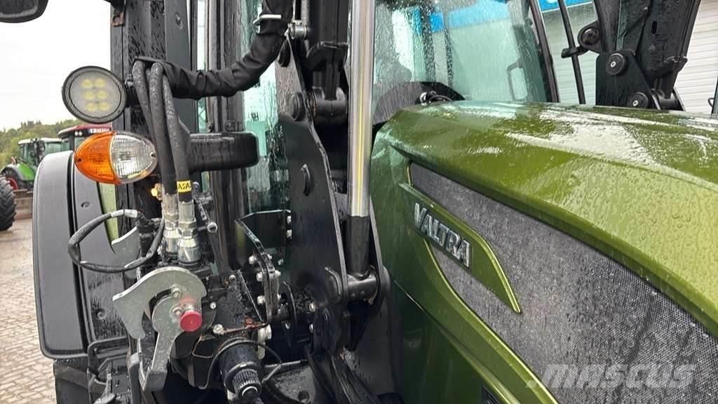 Valtra N175 トラクター