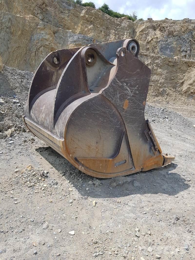 Liebherr R974 大型油圧ショベル12t以上（パワーショベル・ユンボ）