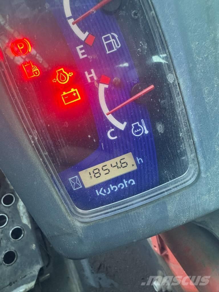 Kubota SSV 75 スキッドステアローダー