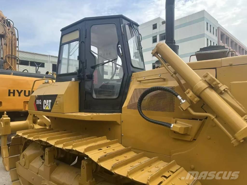 CAT D 6 G ブルドーザー