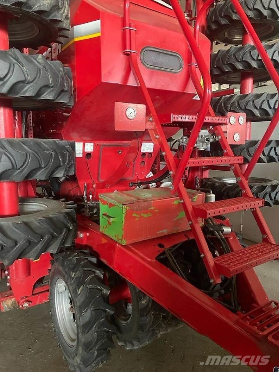 Horsch Pronto 8 DC コンビネーションドリル