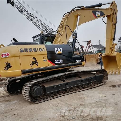 CAT 325 D L 大型油圧ショベル12t以上（パワーショベル・ユンボ）