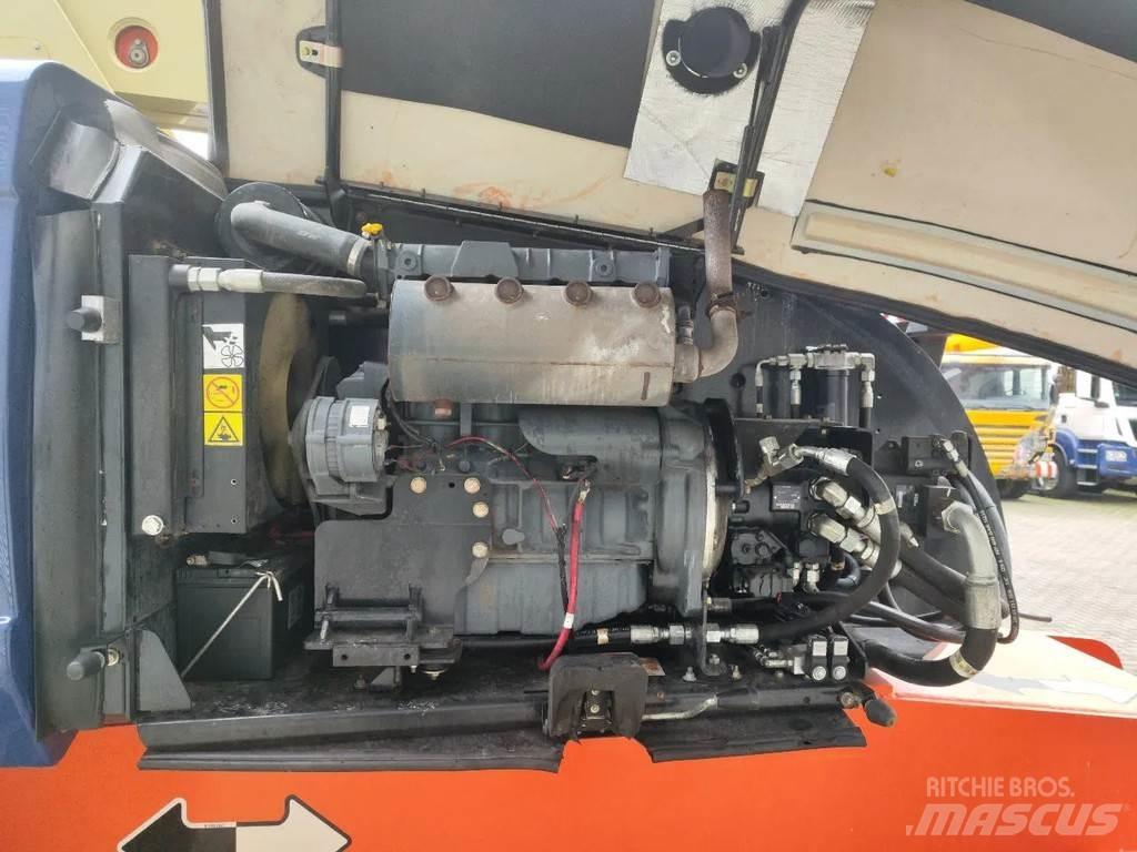 JLG 860 SJ ブームリフト　直伸型