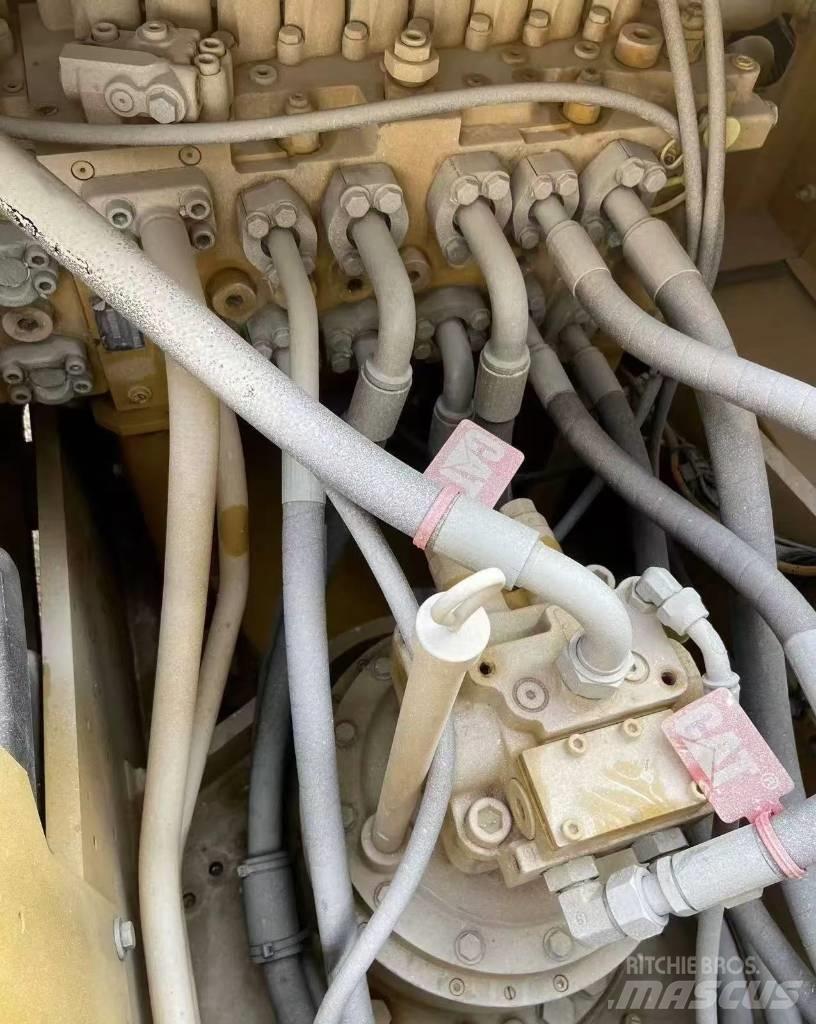 CAT 323 大型油圧ショベル12t以上（パワーショベル・ユンボ）