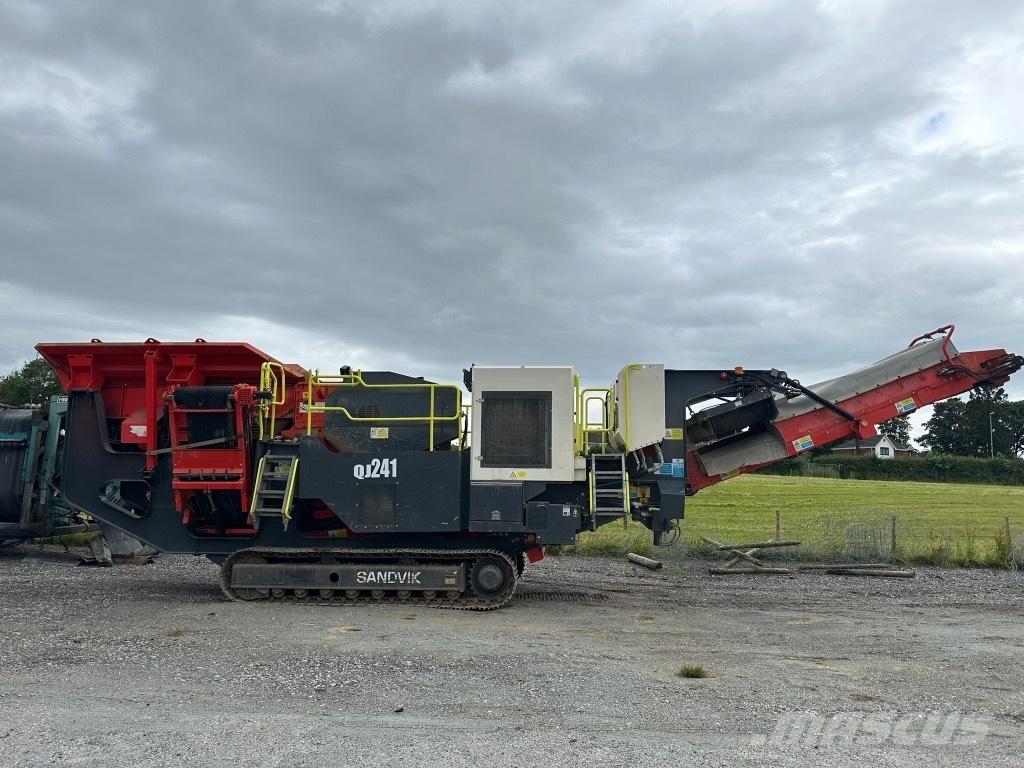 Sandvik QJ 241 自走式クラッシャー