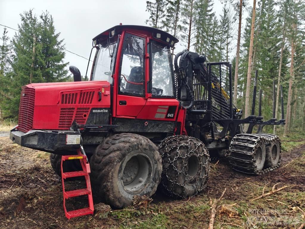 Komatsu 845 フォワーダー