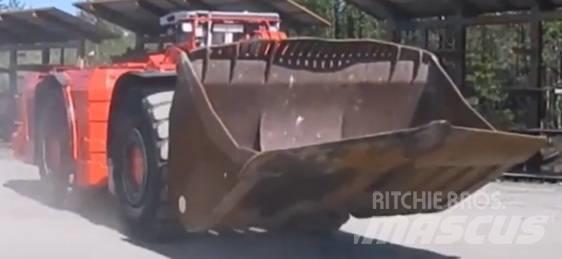 Sandvik LH 517 地下ローダー