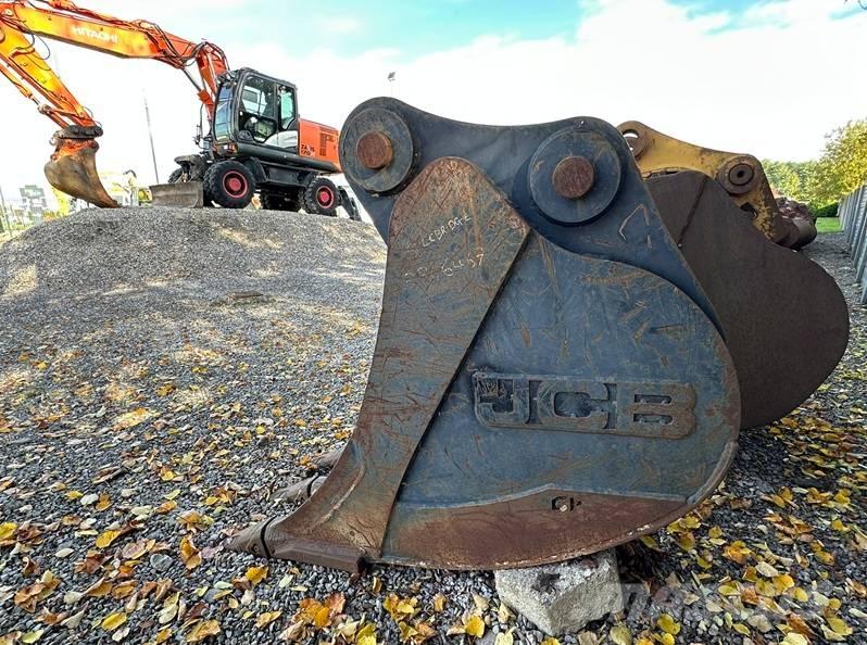 JCB JS 200 バックホー