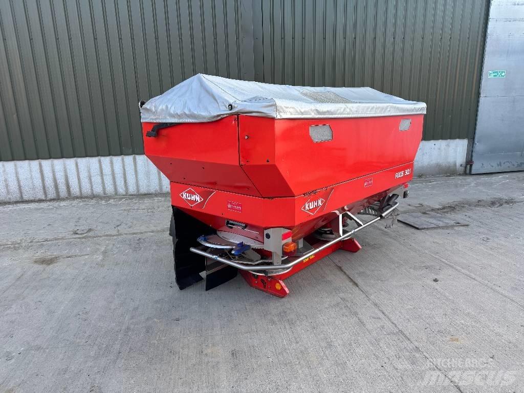 Kuhn Axis 30.1 W ミネラル散布機