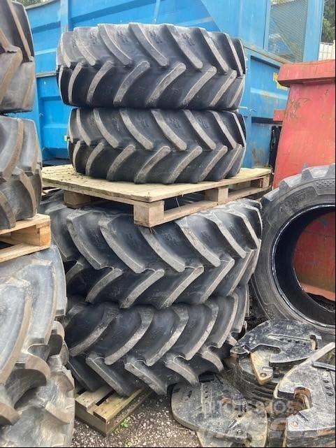 Mitas SET OF TYRES タイヤ、ホイル、リム