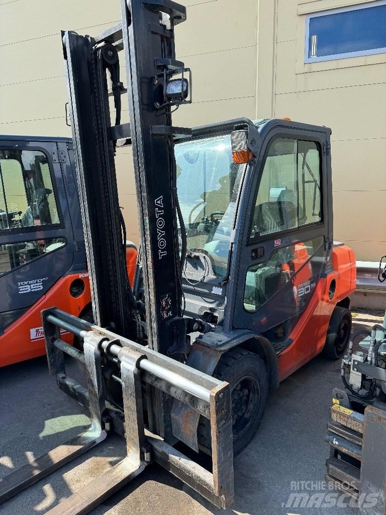 Toyota 02-8FDF30 ディーゼル・軽油