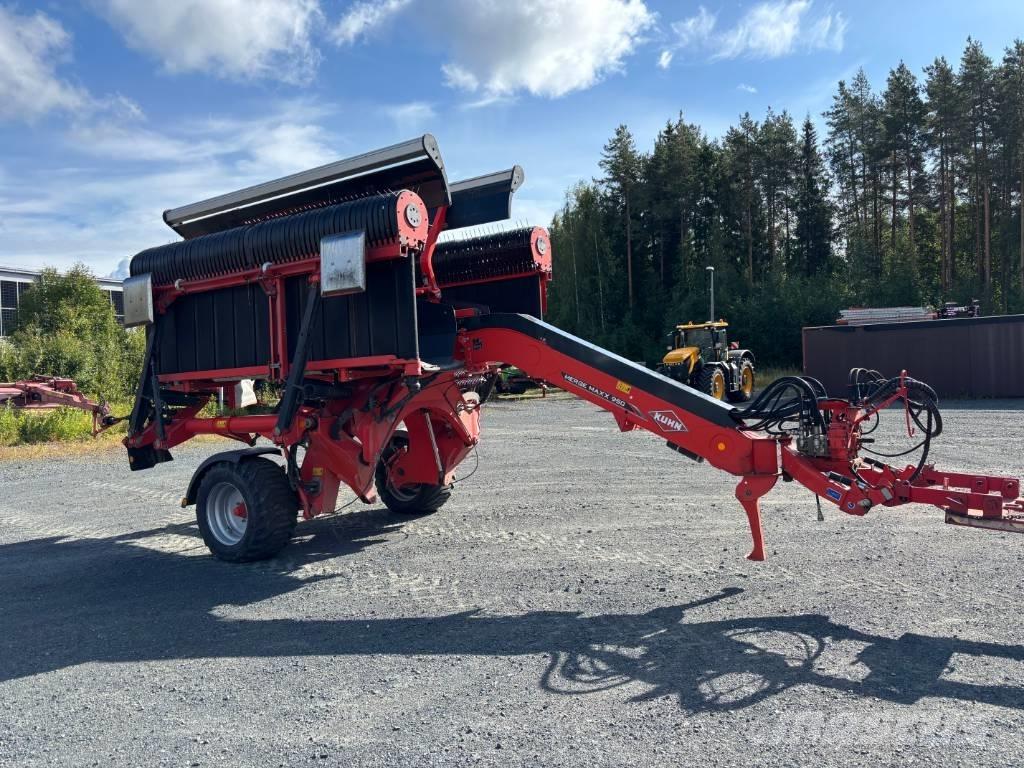 Kuhn Merge Maxx 950 ウィンドローア/レーキ