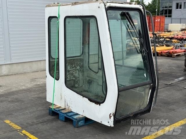 Liebherr CAB SERIE B キャビン及び内装