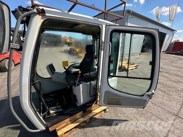 Liebherr R 914 C CAB キャビン及び内装