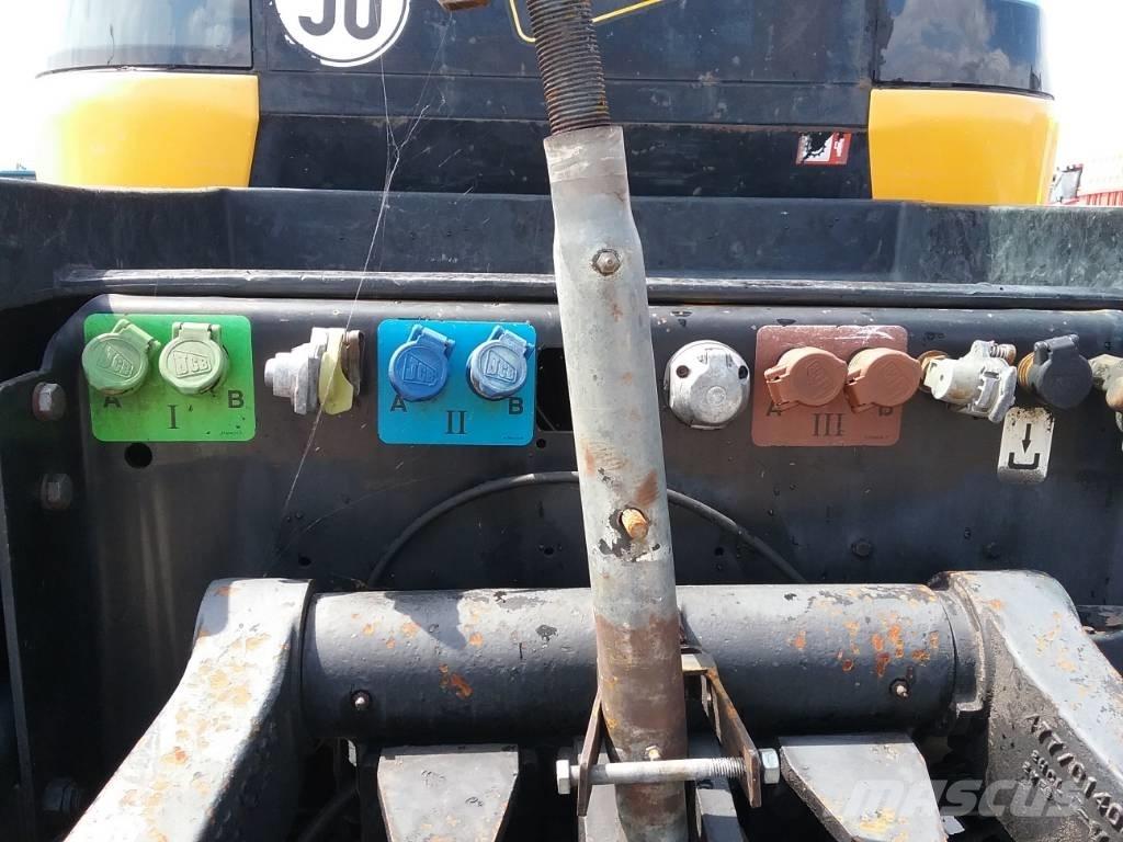 JCB Fastrac 2115 トラクター