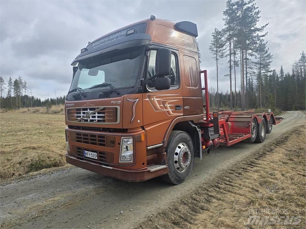 Volvo FM12 8x2 林業機械輸送トラック