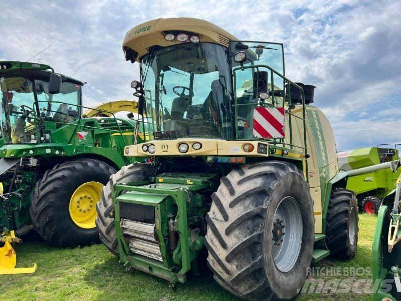 Krone Big X 700 自走式フォレージハーベスター