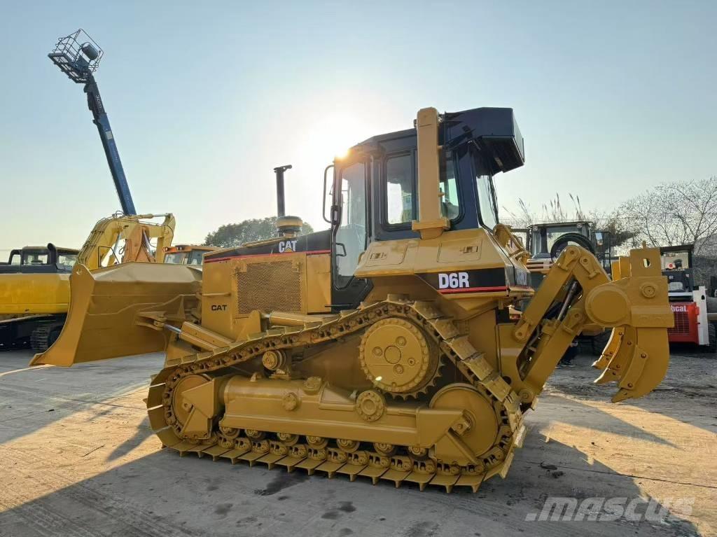 CAT D6R ブルドーザー