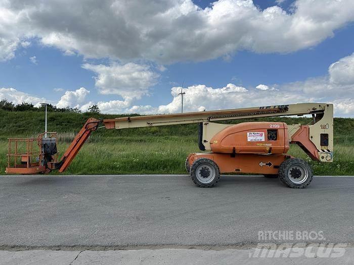 JLG 800AJ ブームリフト　屈伸型